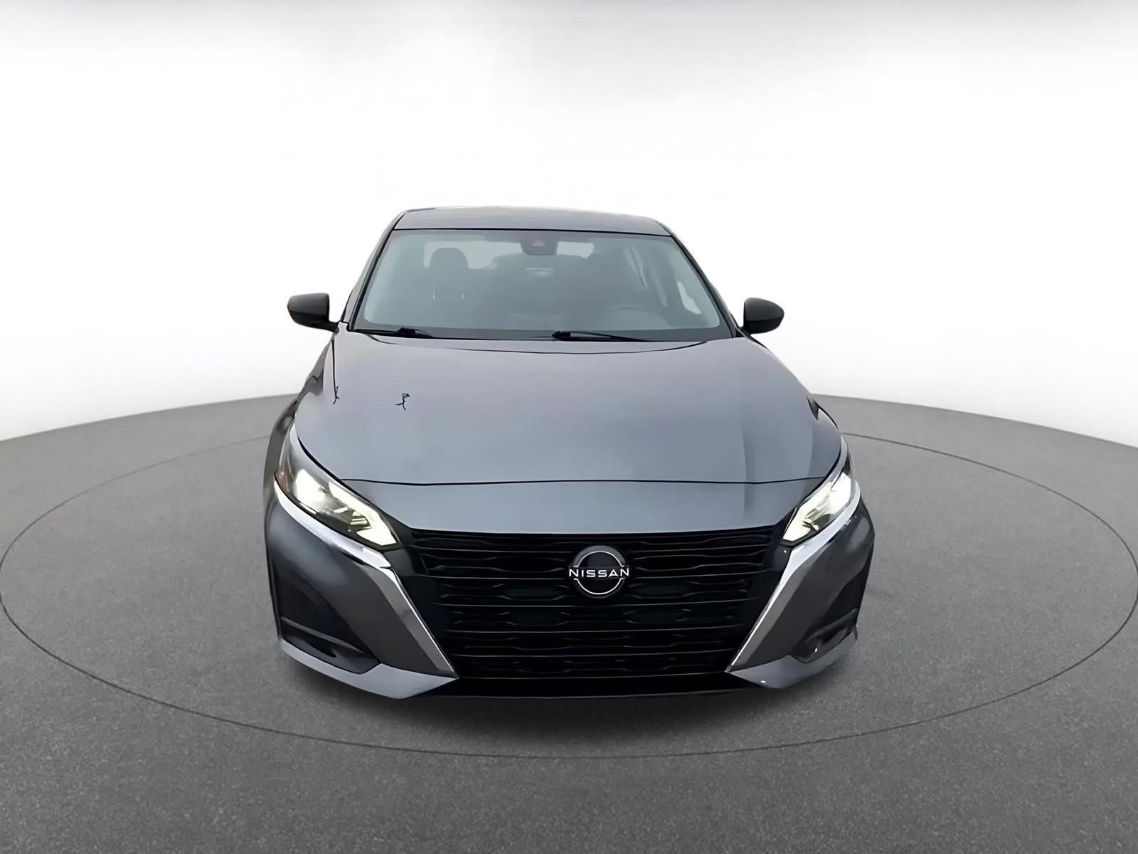 Used 2025 Nissan Altima 2.5 SV image 4