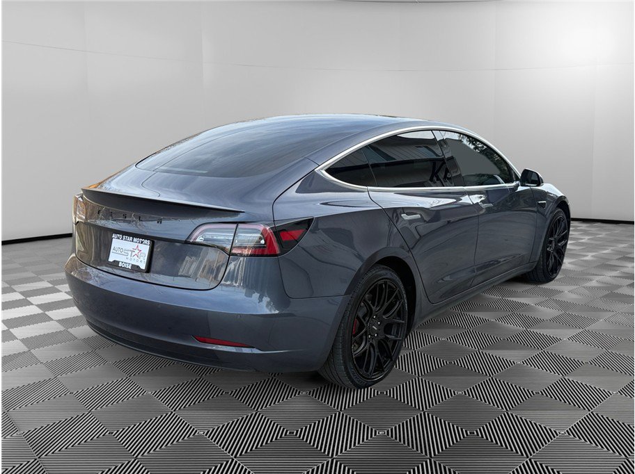 Used 2019 Tesla Model 3 Performance image 5