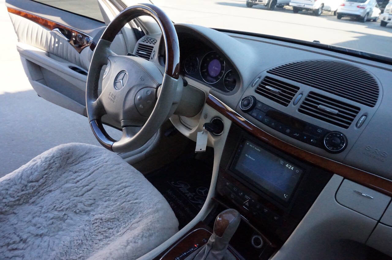 Used 2004 Mercedes-Benz E 500 4MATIC Wagon image 26