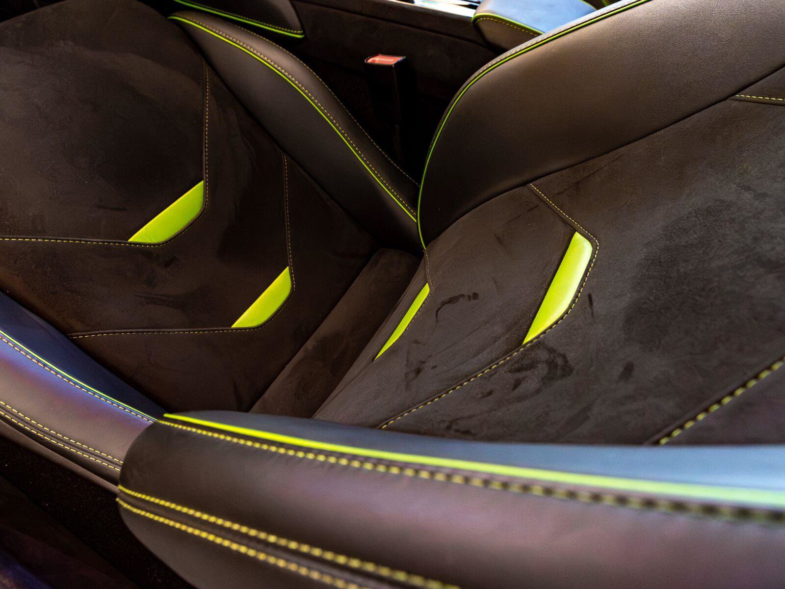 Used 2023 Lamborghini Huracan Tecnica RWD image 28