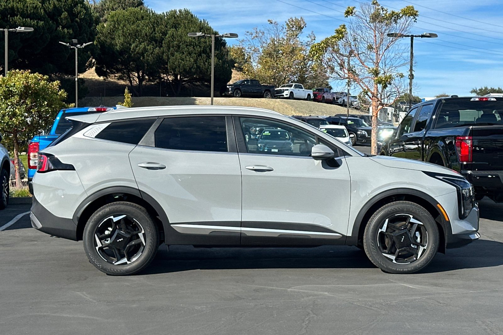 New 2026 Kia Sportage EX AWD/4WD image 3