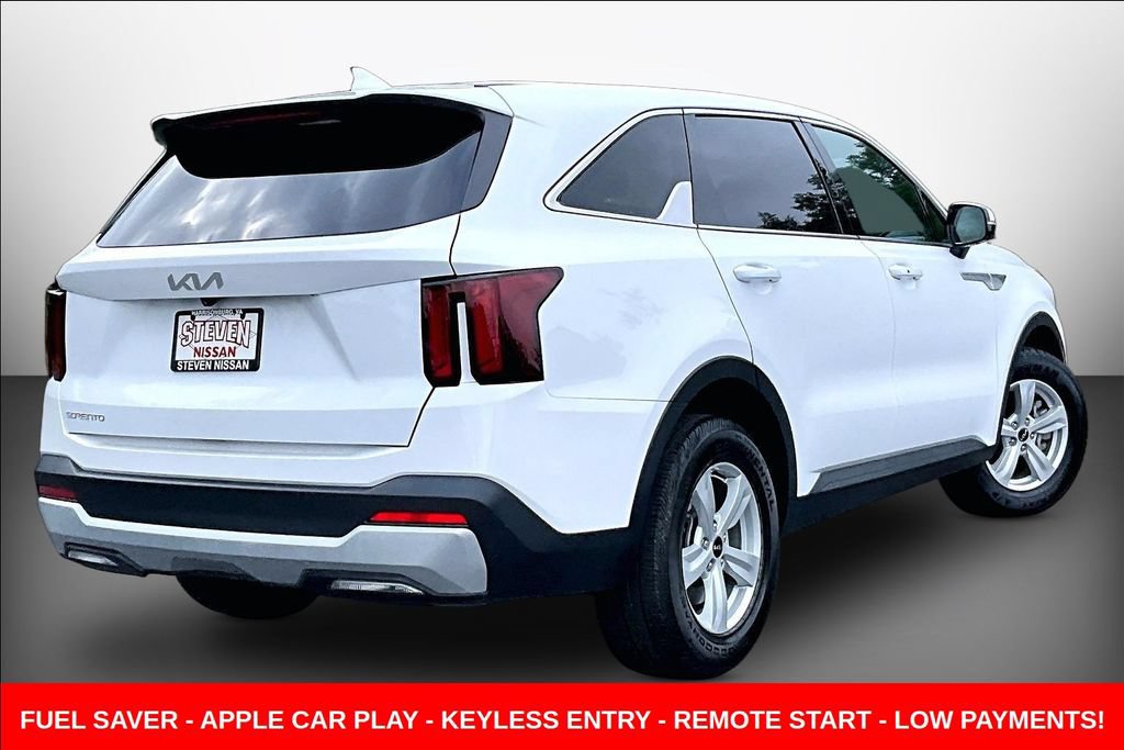 Used 2024 Kia Sorento LX FWD image 6