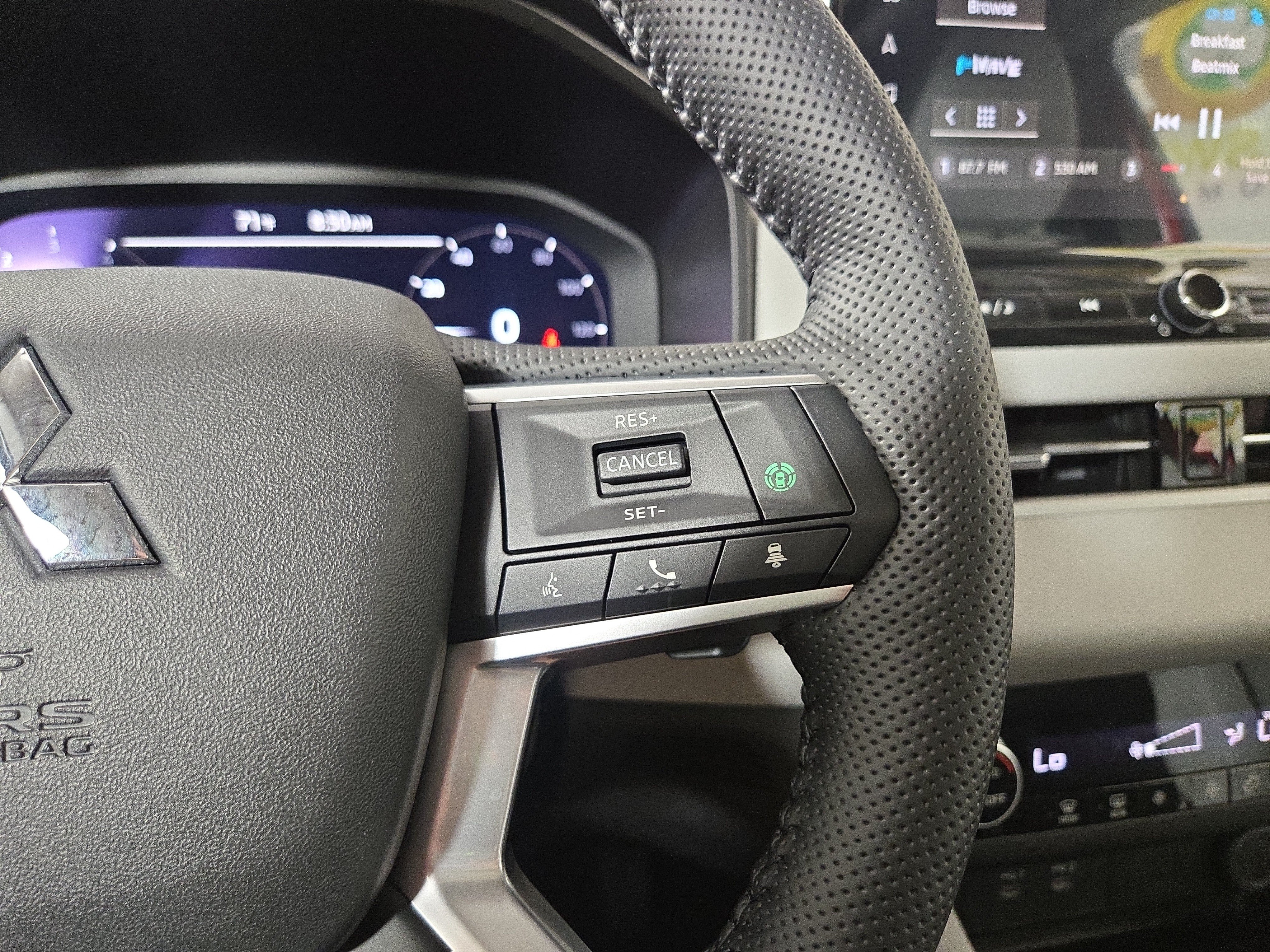 New 2026 Mitsubishi Outlander SE FWD image 16