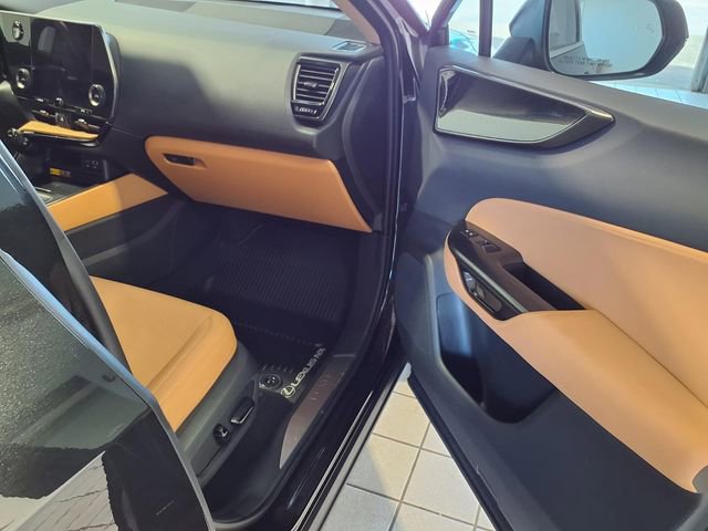 Used 2025 Lexus NX 250 FWD w/ Accessory Package (2T) image 25