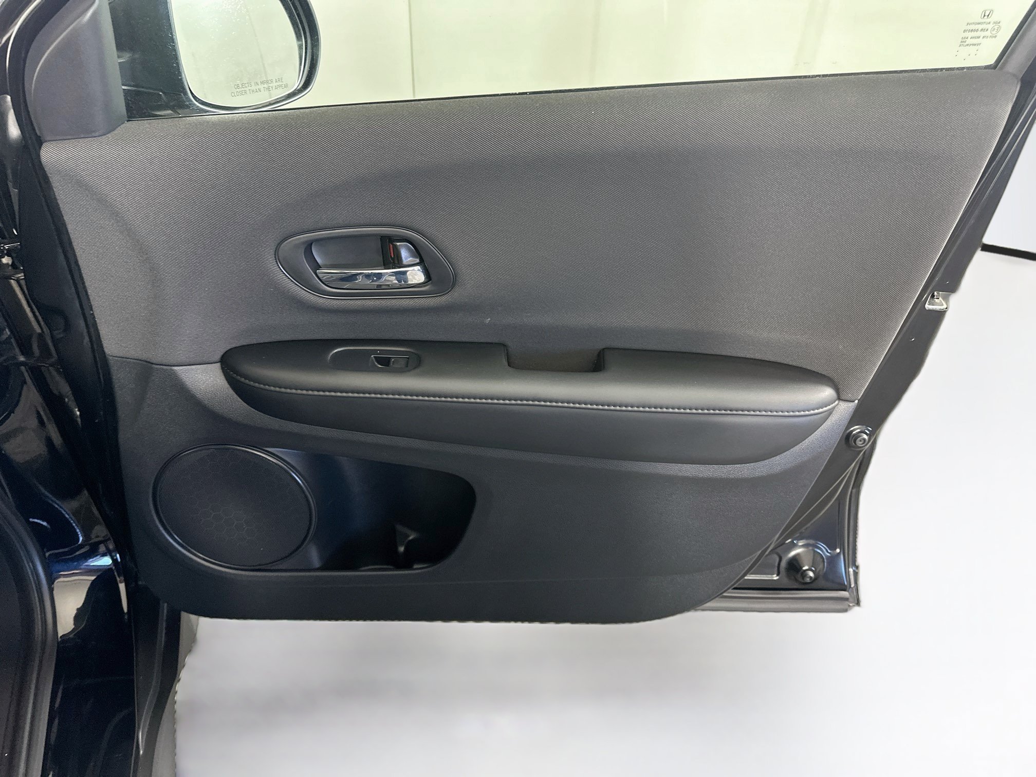 Used 2020 Honda HR-V LX image 29