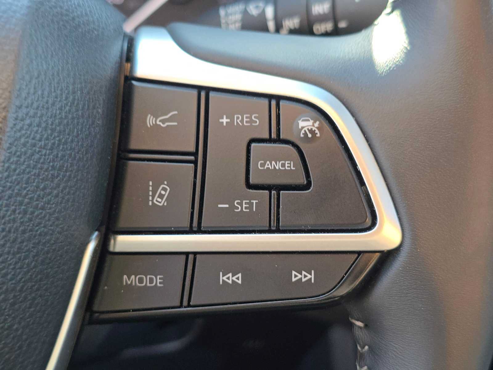 Certified 2026 Toyota Highlander XLE AWD/4WD image 32