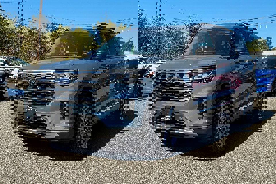 New 2025 Ford Explorer Active w/ Active Comfort Package image 7