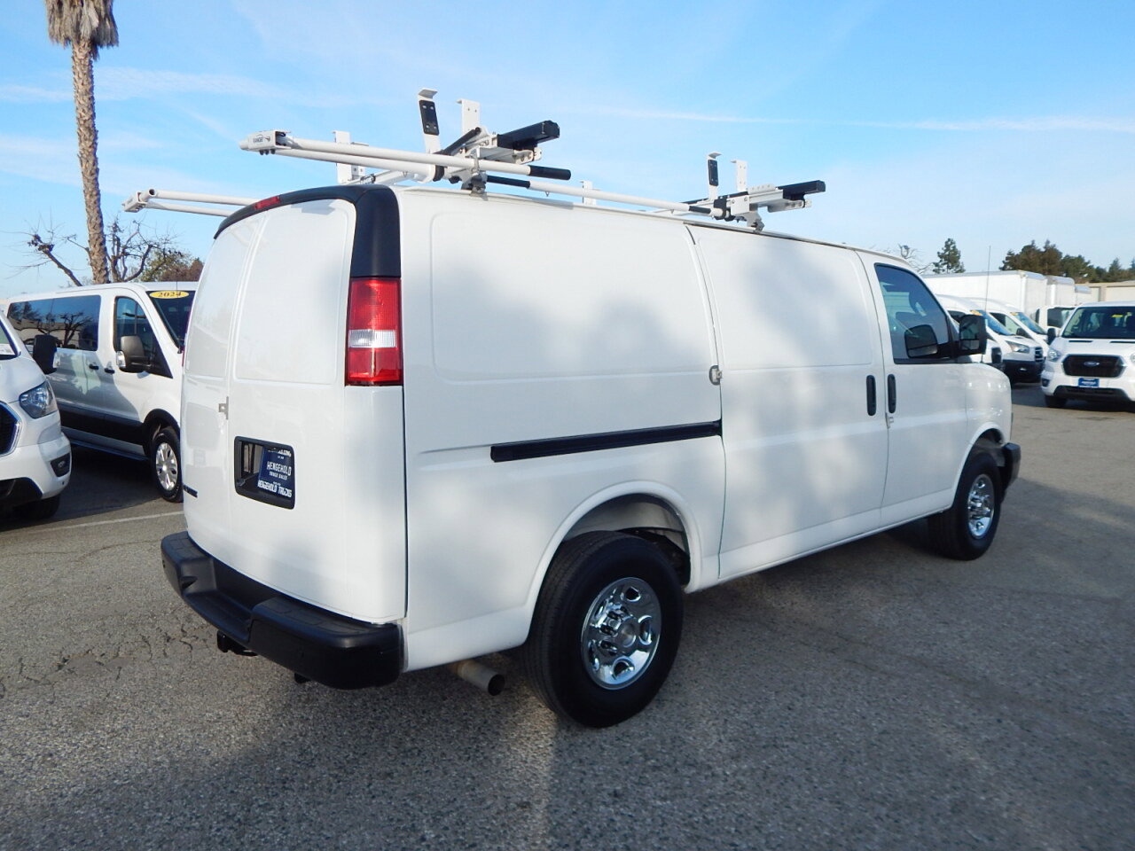 Used 2025 Chevrolet Express 2500 w/ Driver Convenience Package image 8