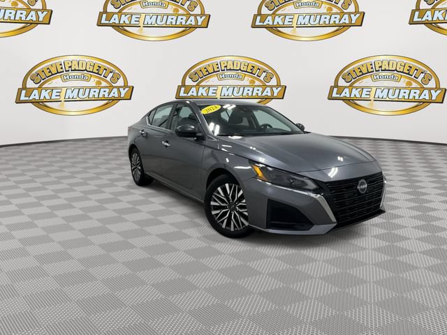 Used 2024 Nissan Altima 2.5 SV FWD image 5