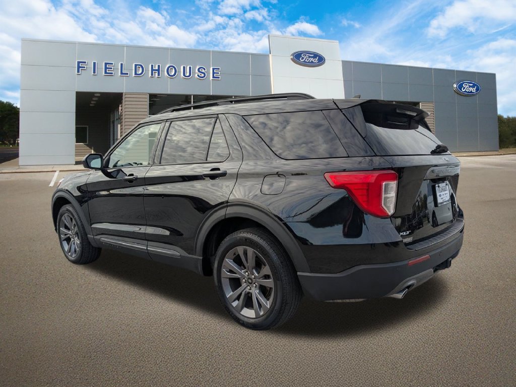 Used 2023 Ford Explorer XLT w/ Equipment Group 202A AWD/4WD image 12