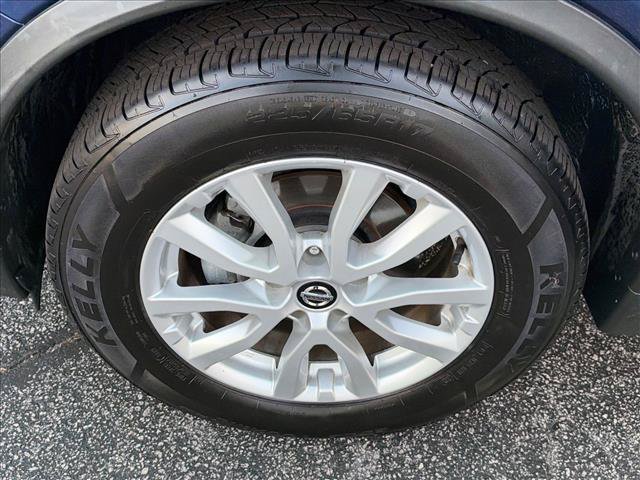 Used 2020 Nissan Rogue SV FWD image 35