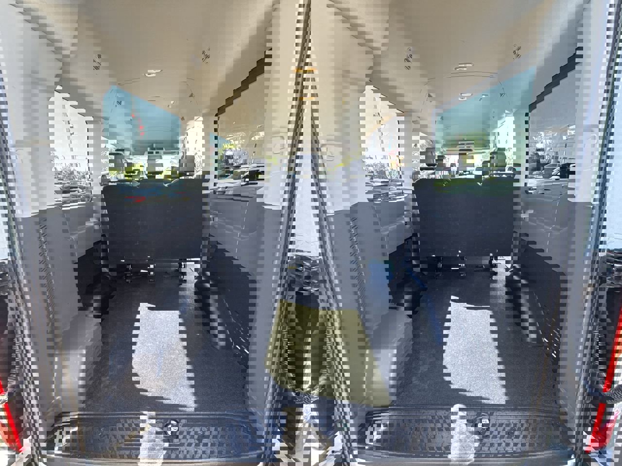 Used 2020 Ford Transit 150 XL image 22