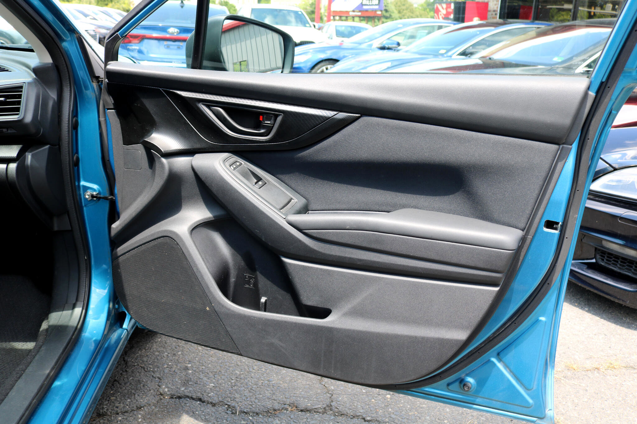 Used 2017 Subaru Impreza 2.0i image 39