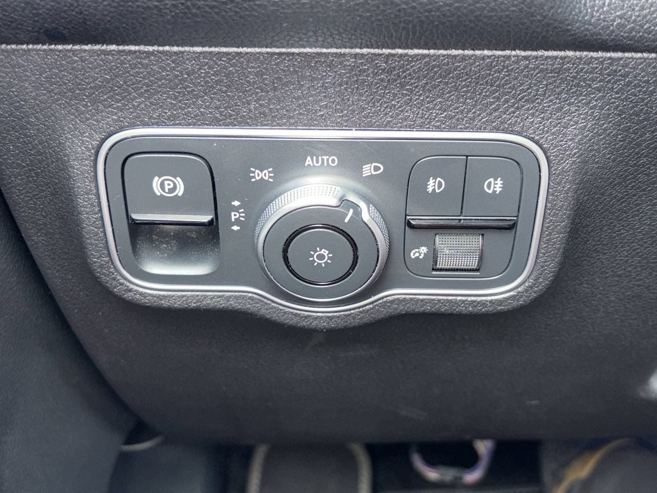 Used 2025 Mercedes-Benz GLB 250 image 14