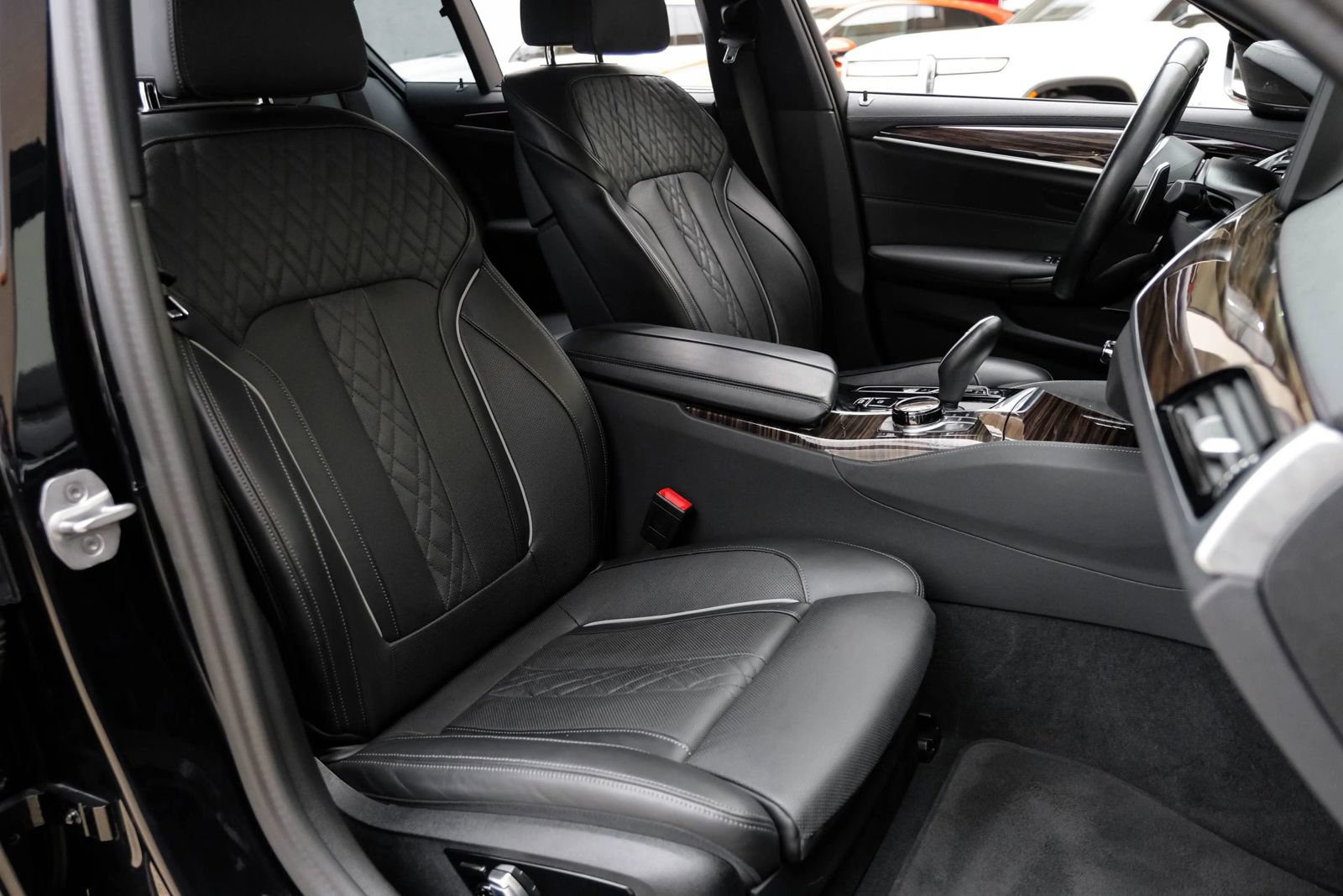 Used 2023 BMW M550i xDrive w/ Executive Package AWD/4WD image 46