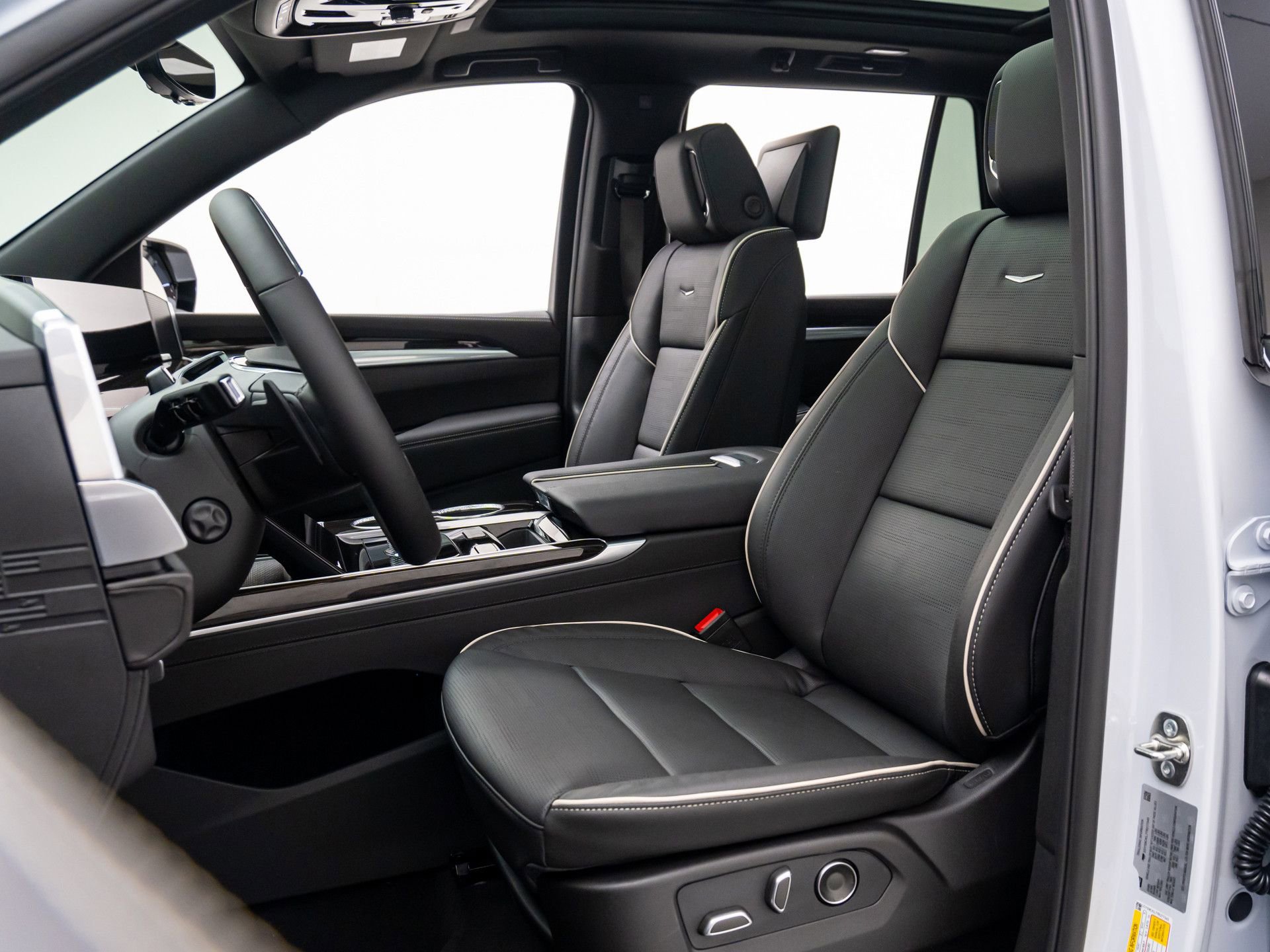 New 2026 Cadillac Escalade Luxury image 17