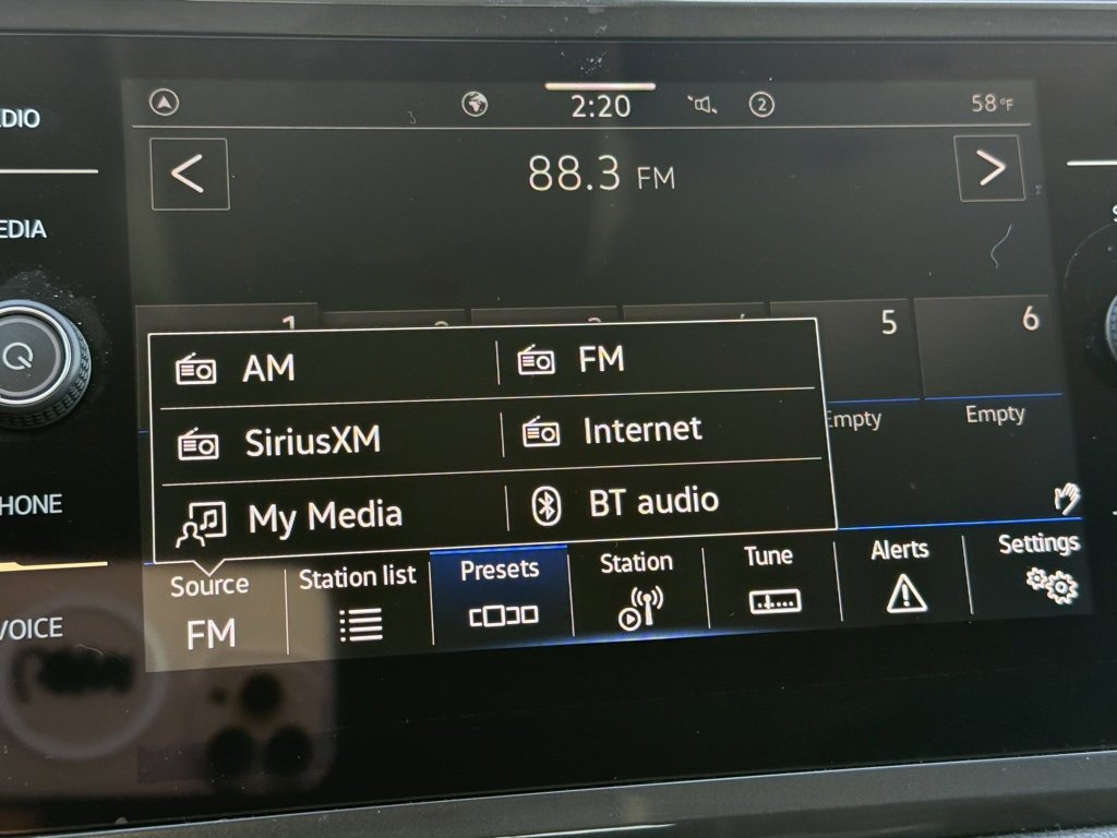 Used 2024 Volkswagen Tiguan S image 9