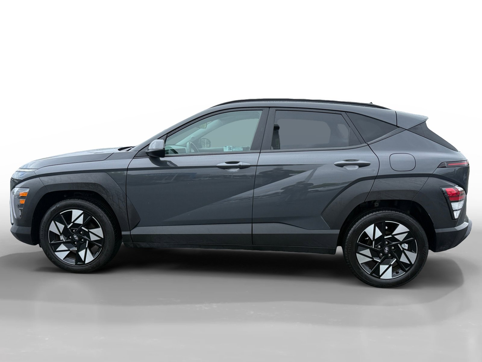 Used 2024 Hyundai Kona SEL FWD image 2
