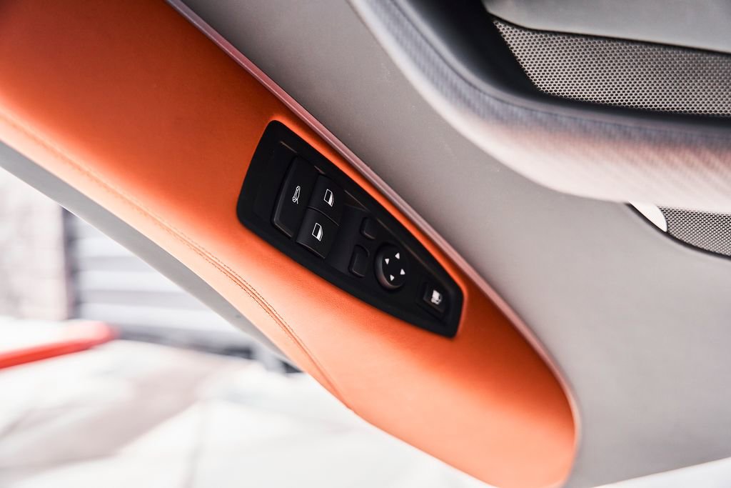 Used 2019 BMW i8 Coupe image 35