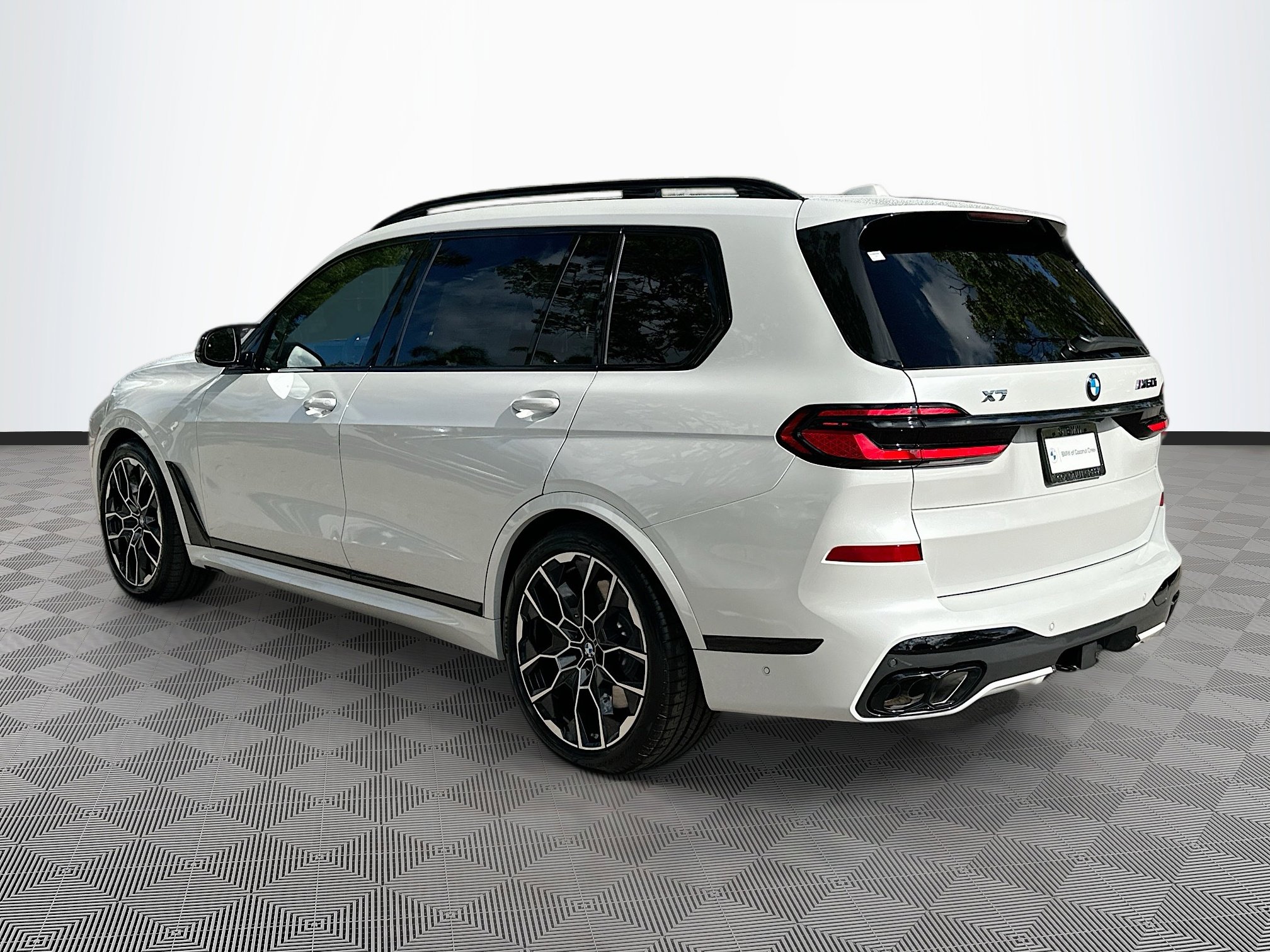 New 2026 BMW X7 M60i image 4