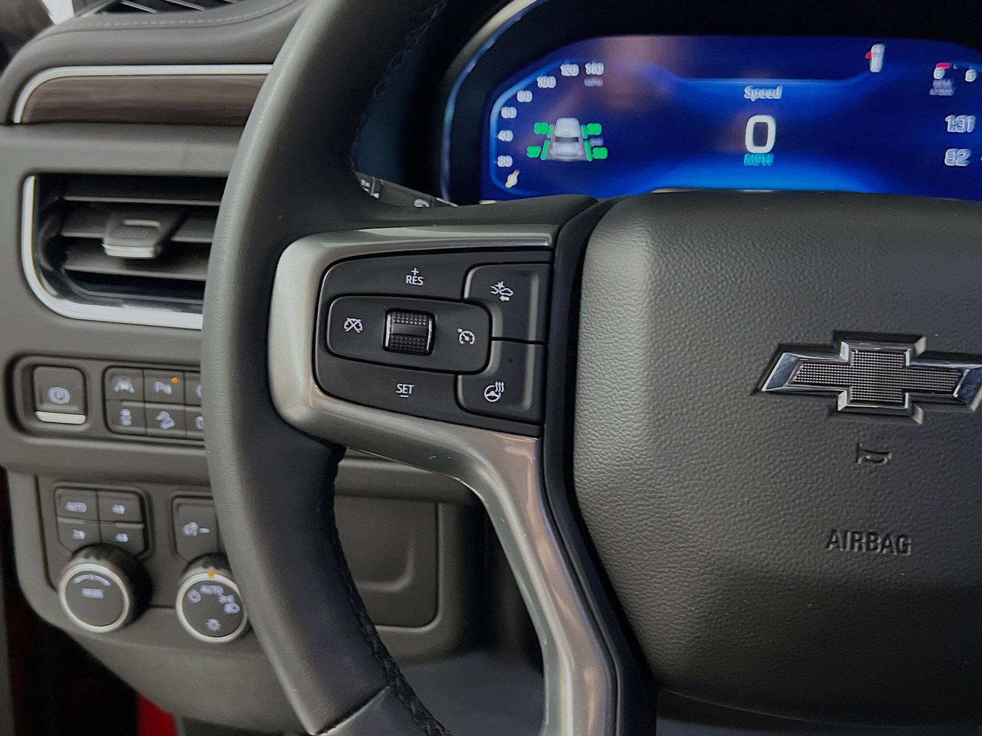 Used 2023 Chevrolet Tahoe Z71 w/ Luxury Package image 19