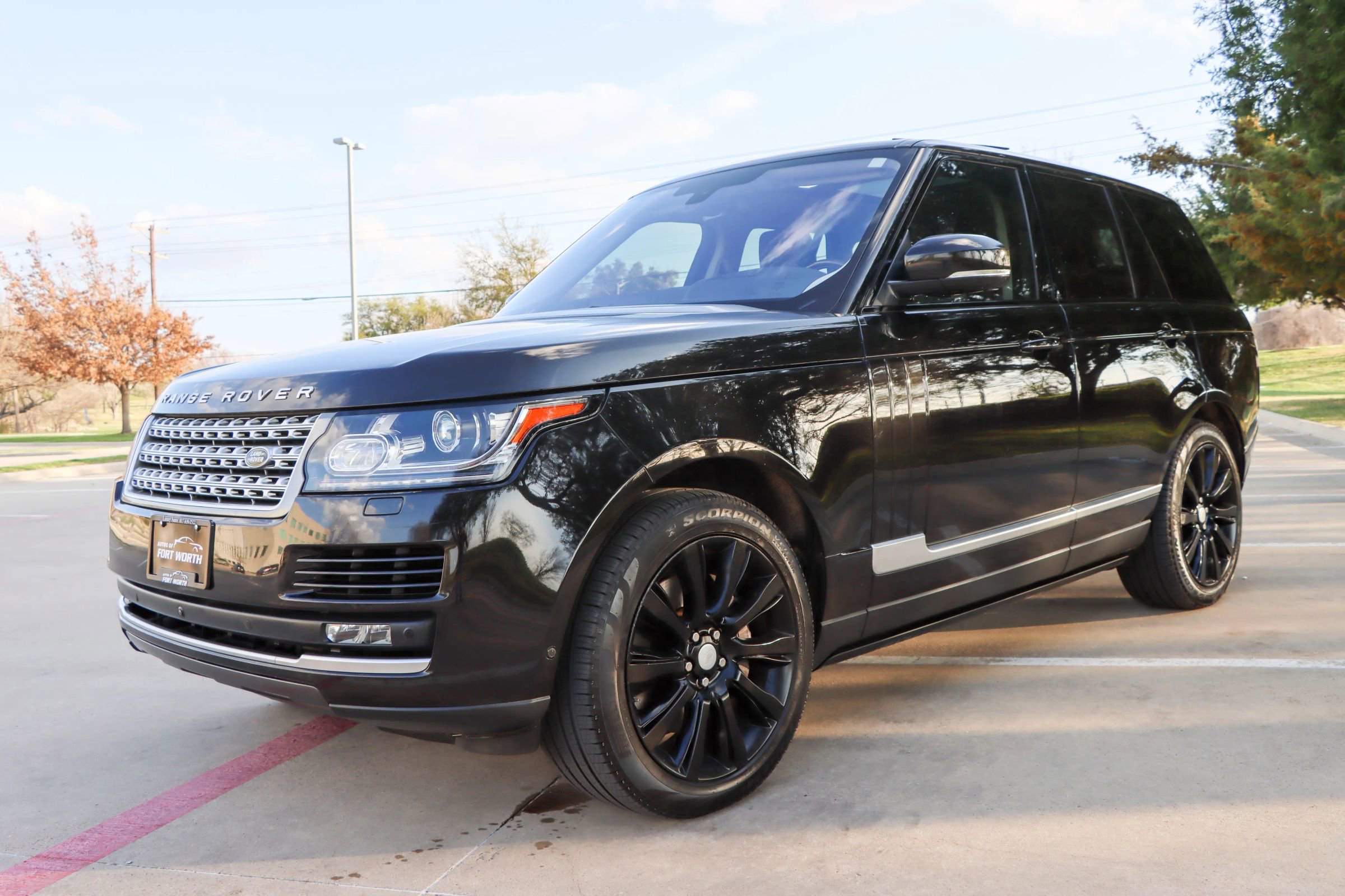 Used 2016 Land Rover Range Rover Supercharged image 3