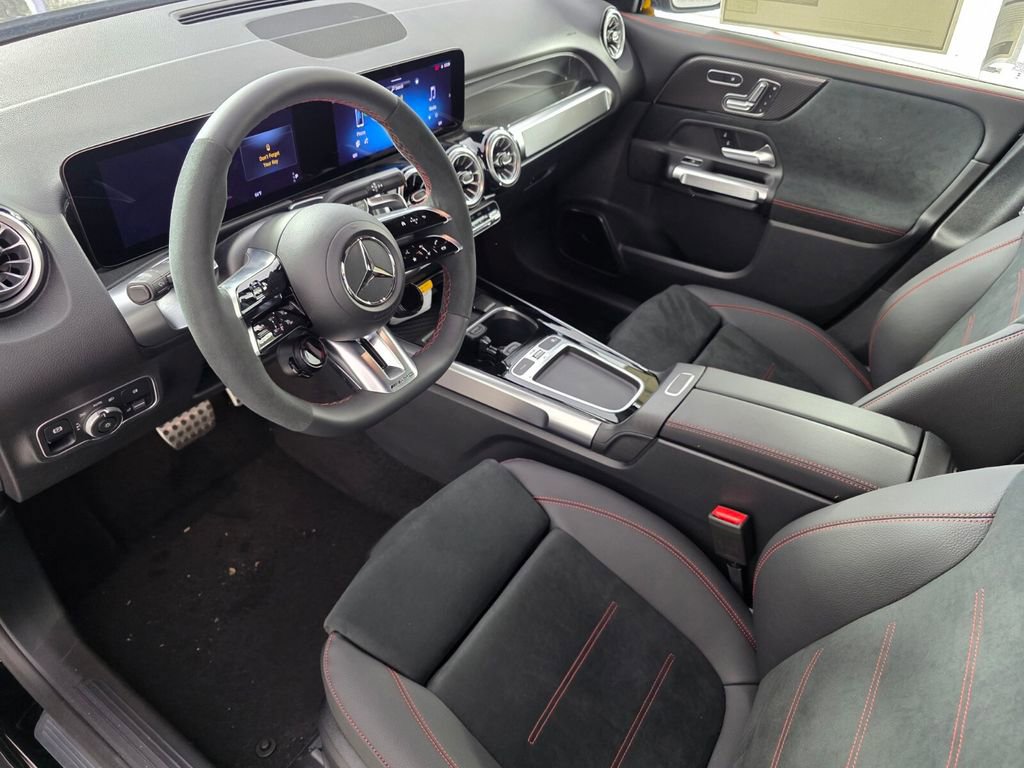 New 2026 Mercedes-Benz GLB 35 AMG 4MATIC image 7