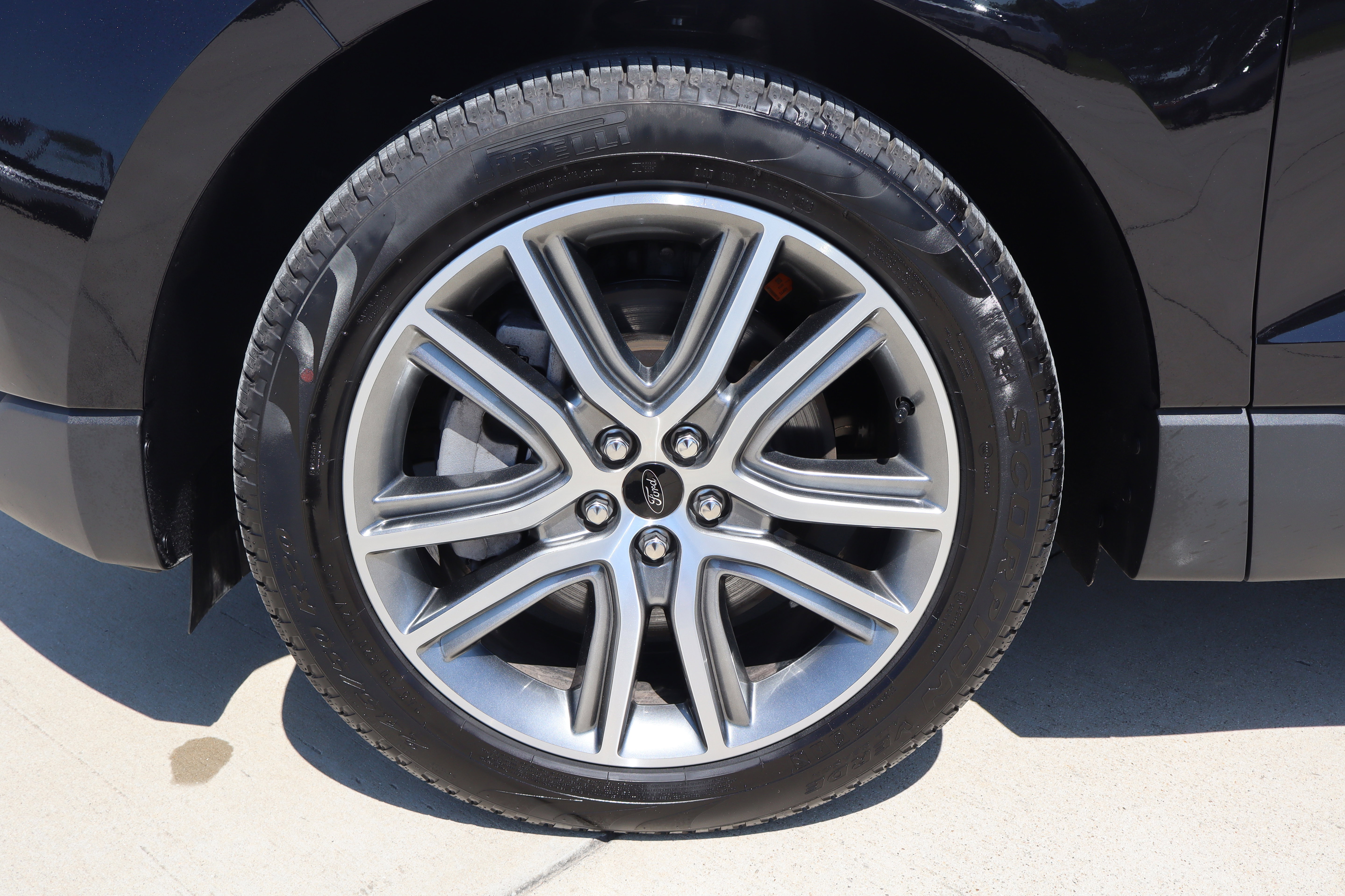Used 2024 Ford Edge Titanium w/ Equipment Group 301A AWD/4WD image 34