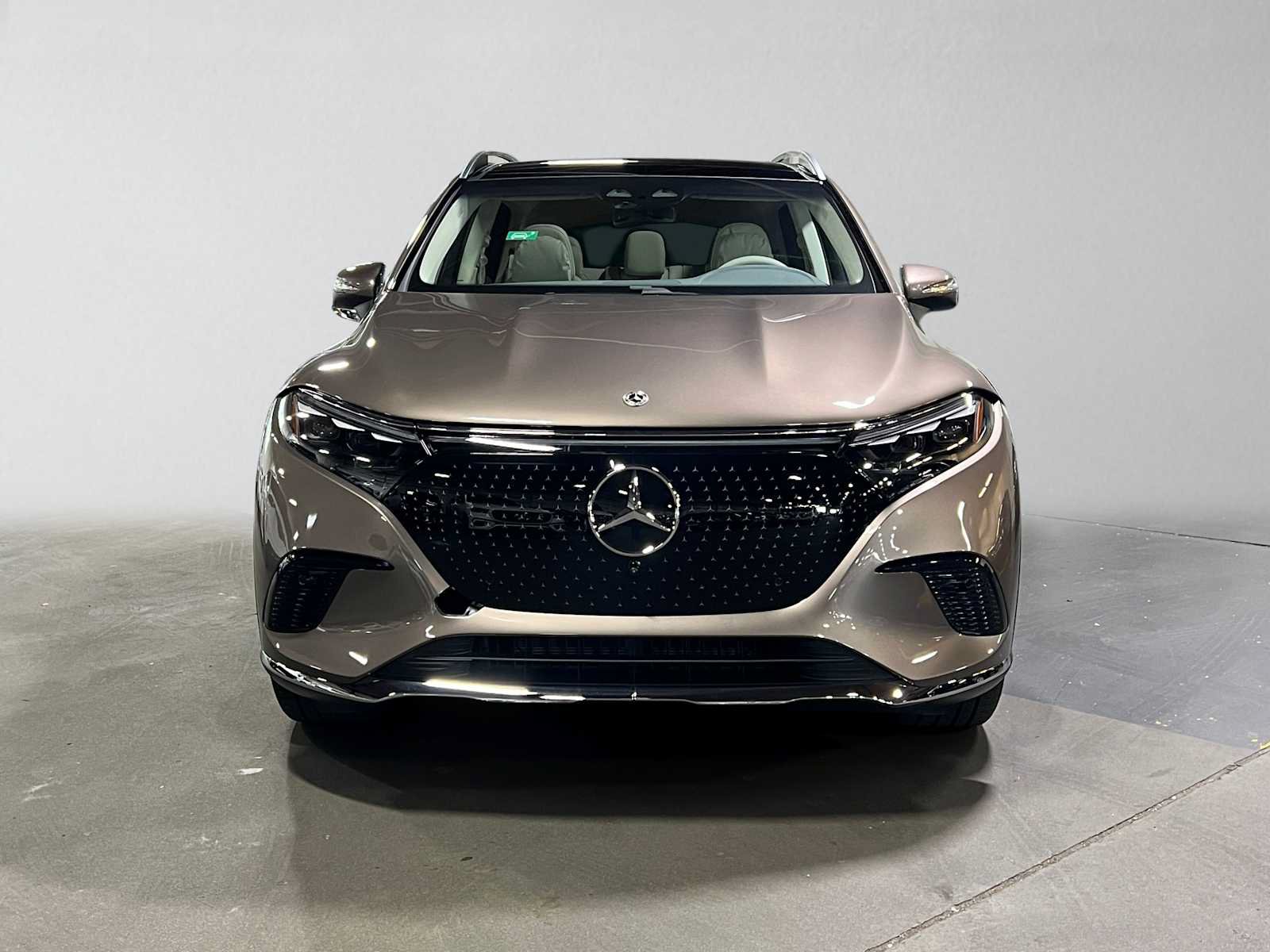 New 2026 Mercedes-Benz EQS 400 4MATIC SUV image 8