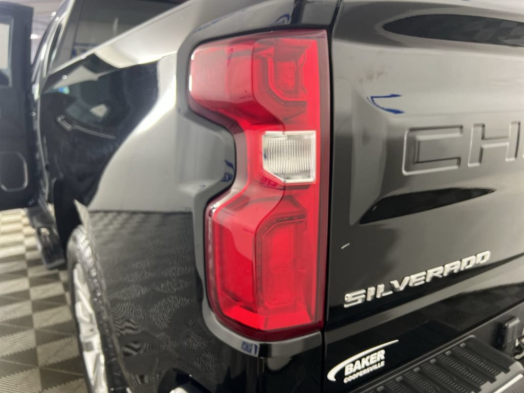 Certified 2023 Chevrolet Silverado 1500 LTZ AWD/4WD image 36