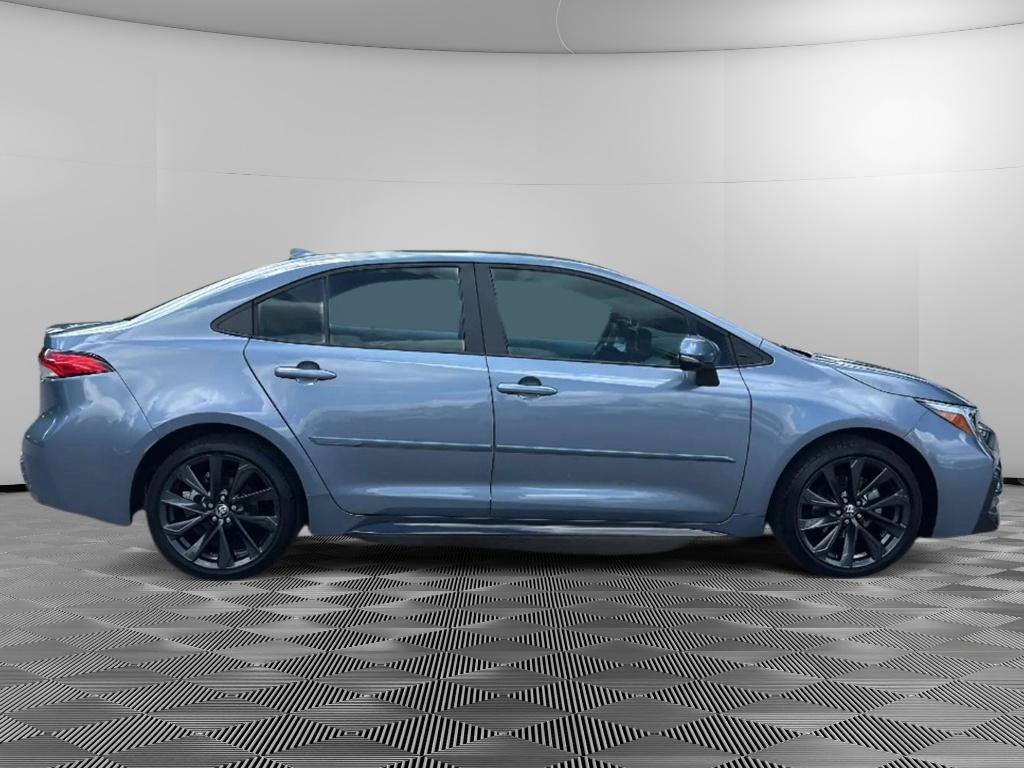 Used 2026 Toyota Corolla SE FWD image 6