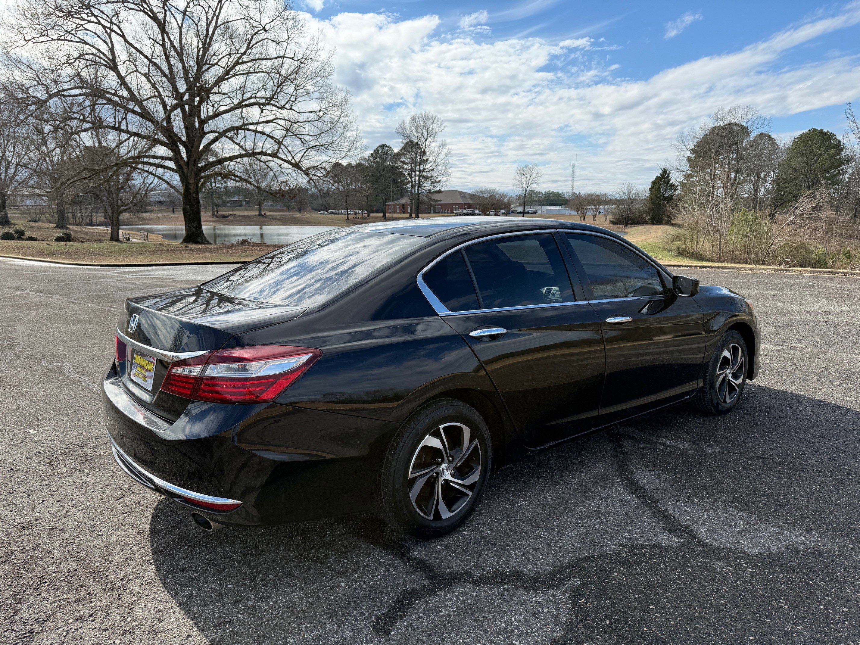 Used 2017 Honda Accord LX image 5