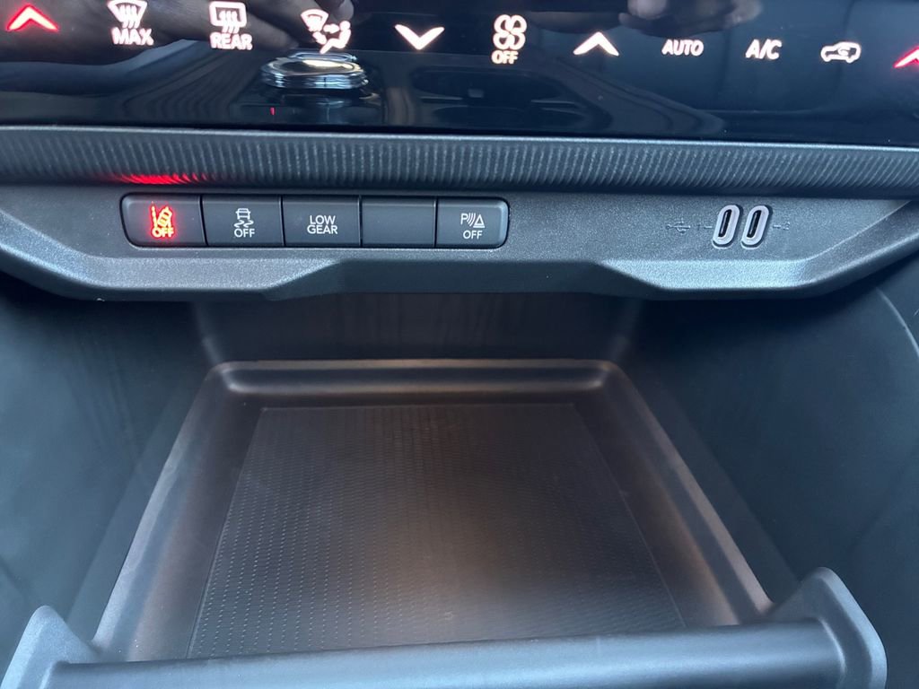 New 2026 Jeep Cherokee Limited AWD/4WD image 6