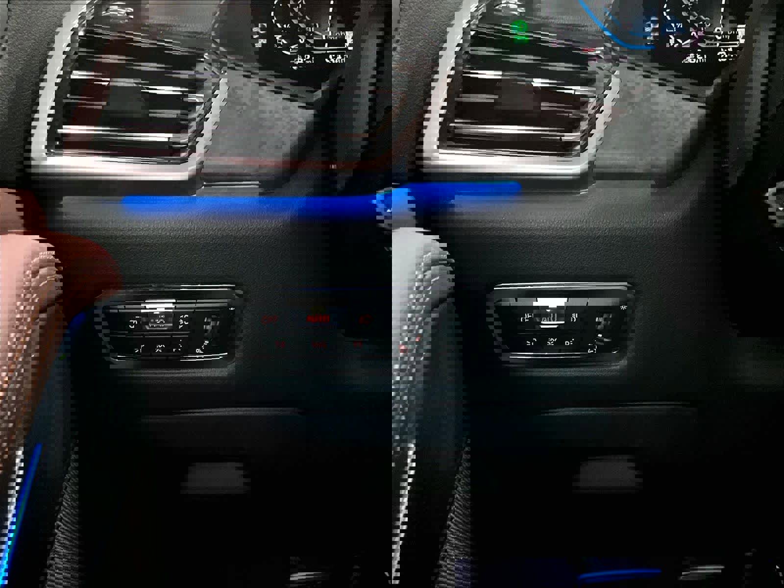 Used 2023 BMW X5 xDrive45e w/ Executive Package image 36