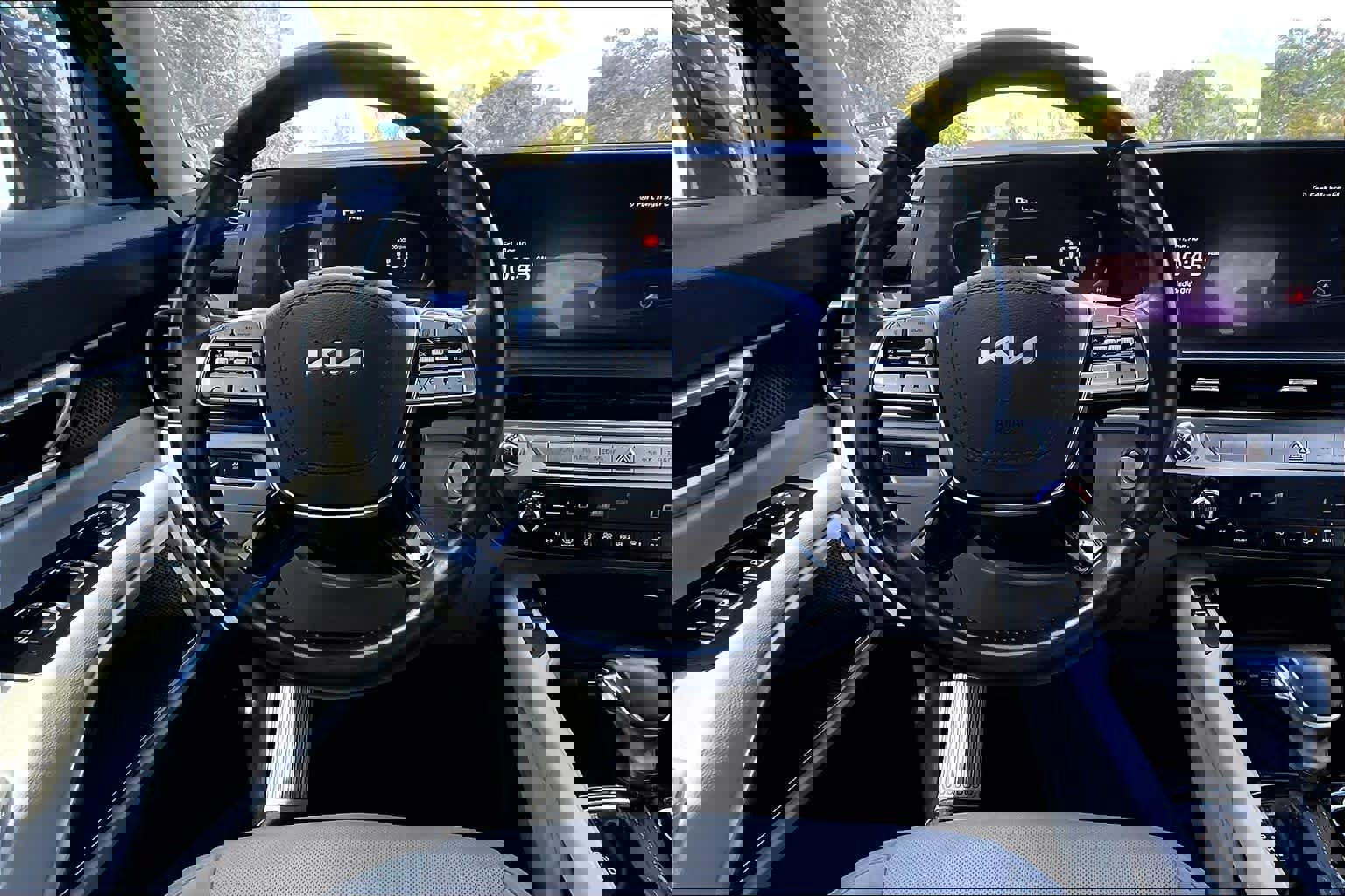 Used 2023 Kia Telluride S w/ S Sunroof Package image 6