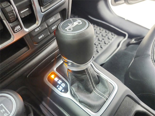 Used 2018 Jeep Wrangler Unlimited Sahara image 24