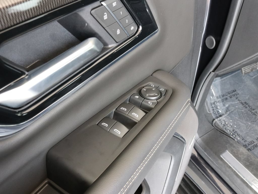 Used 2025 GMC Yukon XL Elevation AWD/4WD image 25