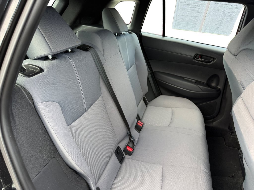 Used 2023 Toyota Corolla Cross AWD Hybrid image 17