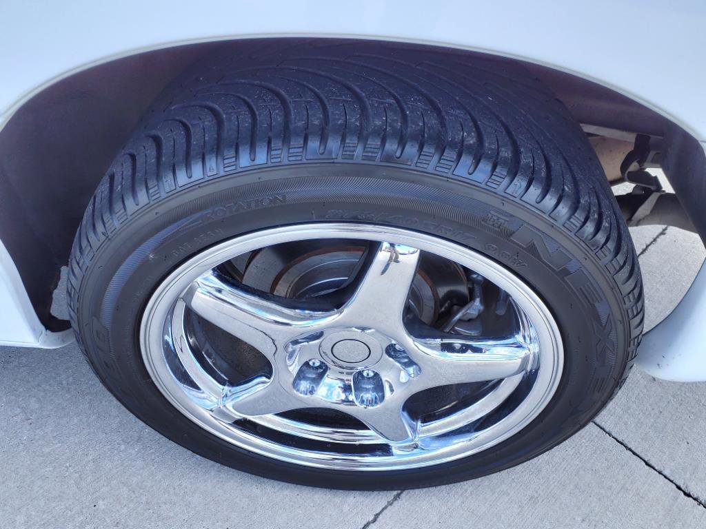 Used 1997 Chevrolet Camaro Z28 w/ Preferred Equipment Group 2 image 5