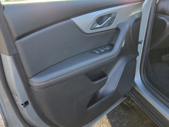 Used 2025 Chevrolet Blazer LT image 6