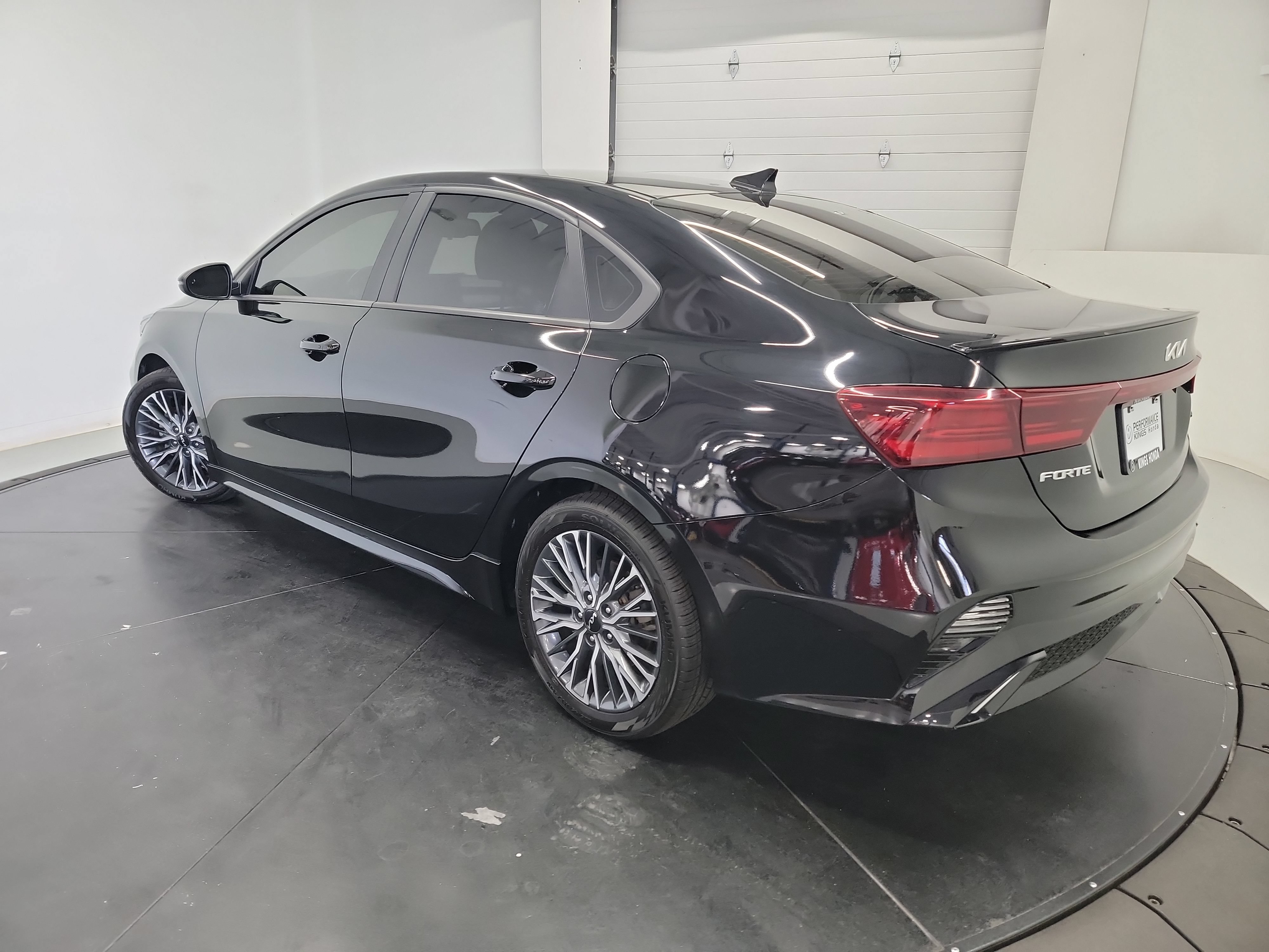 Used 2023 Kia Forte GT-Line w/ GT-Line Technology Package FWD image 6