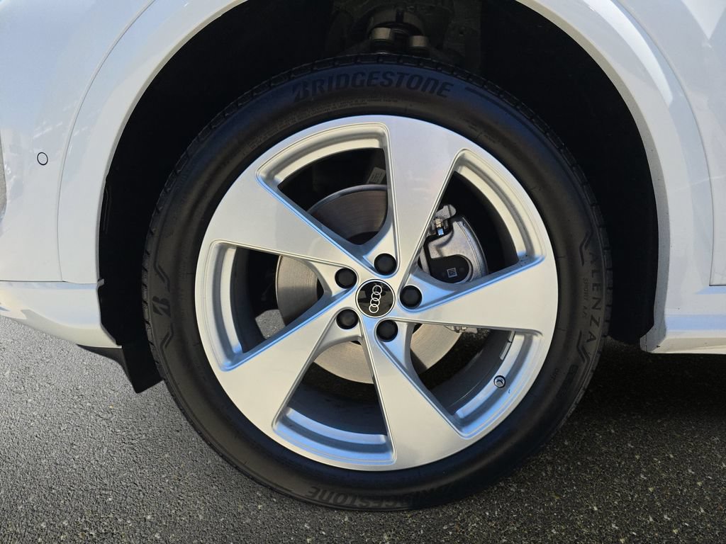 Certified 2025 Audi Q5 Premium Plus w/ Premium Plus AWD/4WD image 33
