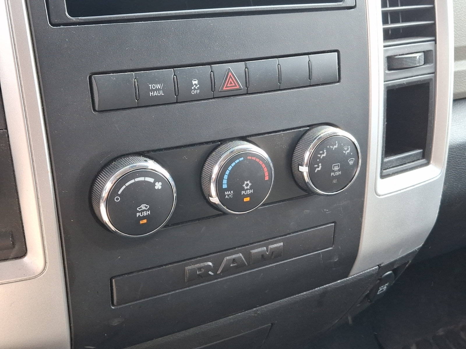Used 2010 Dodge Ram 1500 Truck SLT AWD/4WD image 14