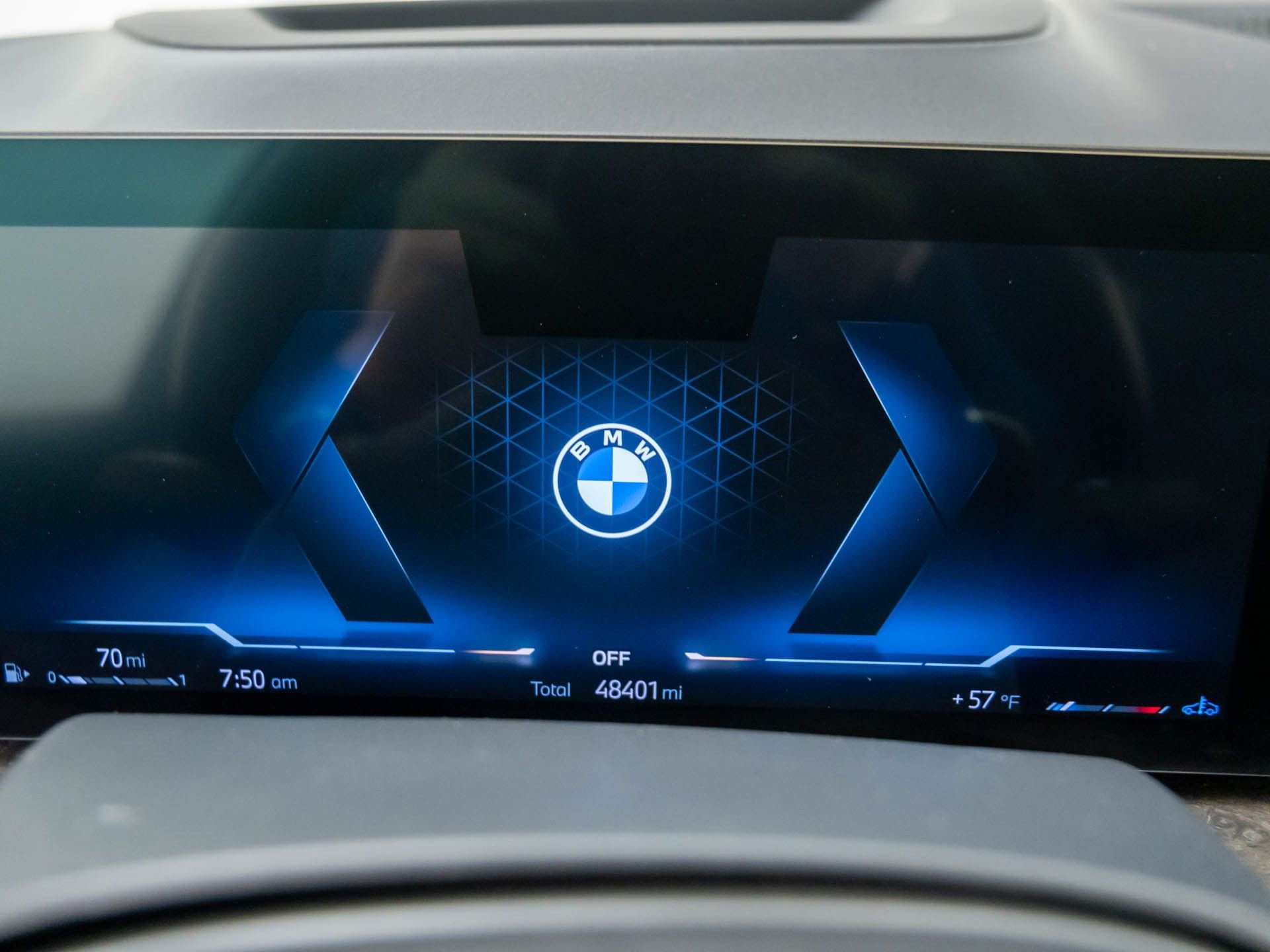 Used 2023 BMW X7 xDrive40i w/ M Sport Package image 23