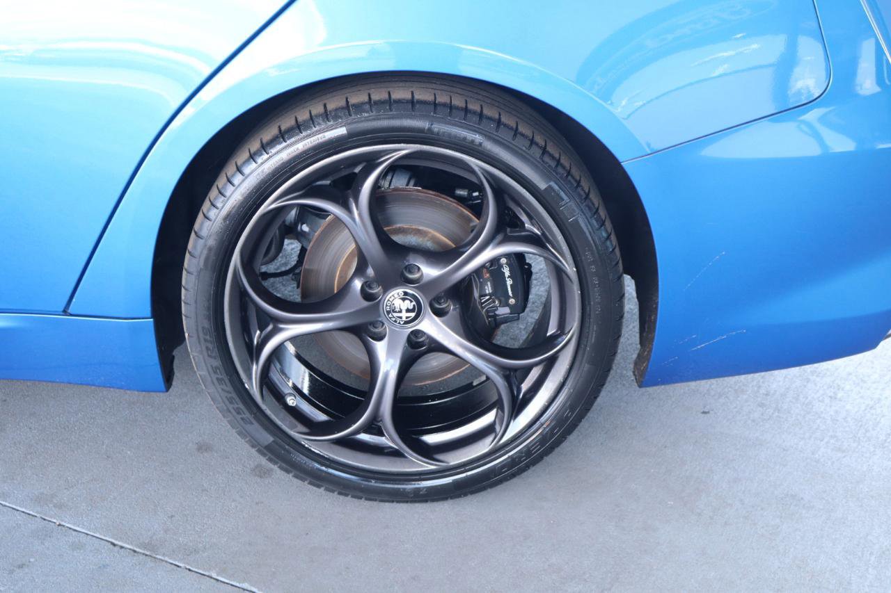 Used 2018 Alfa Romeo Giulia RWD image 11