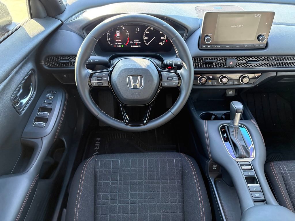 Used 2025 Honda HR-V Sport image 14