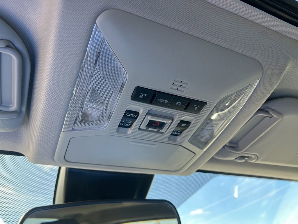 Used 2023 Toyota RAV4 XLE image 43