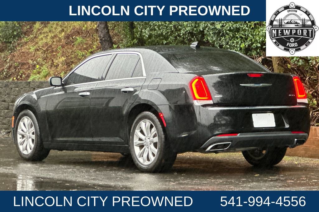Used 2018 Chrysler 300 Limited image 5