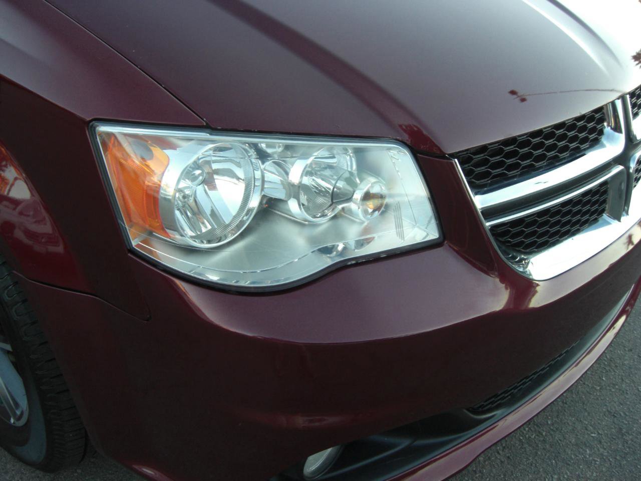 Used 2017 Dodge Grand Caravan SXT FWD image 18