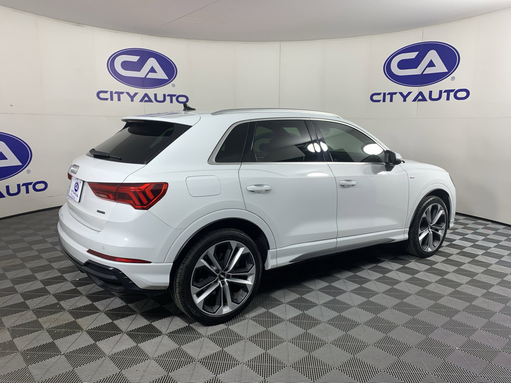 Used 2020 Audi Q3 2.0T Premium Plus AWD/4WD image 3
